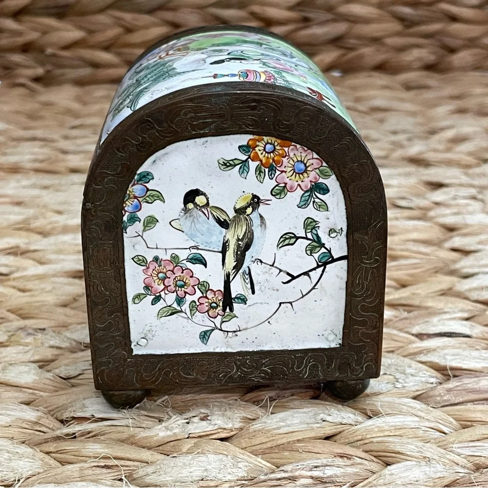 Antique Chinese Box Engraved‎ Bronz Porcelain Painted